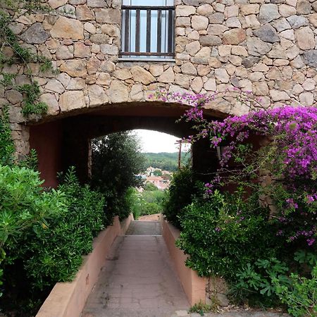 Calarossa Sardinia Apartments Isola Rossa Ngoại thất bức ảnh