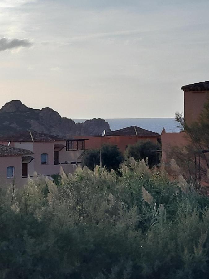 Calarossa Sardinia Apartments Isola Rossa Ngoại thất bức ảnh