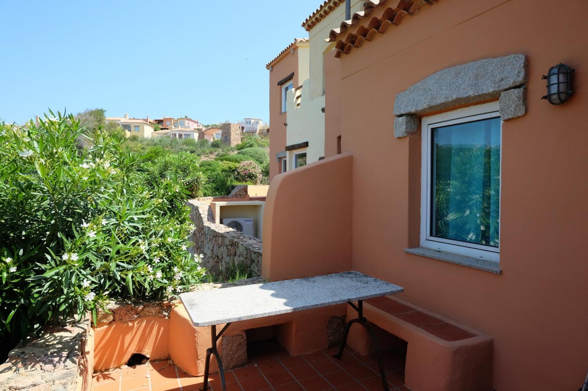 Calarossa Sardinia Apartments Isola Rossa Ngoại thất bức ảnh