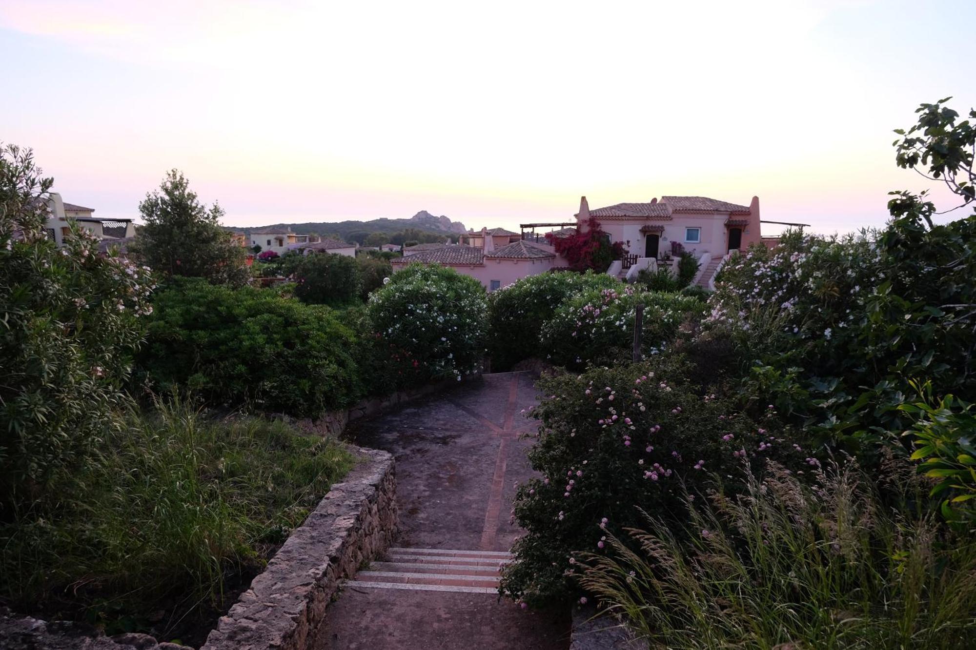 Calarossa Sardinia Apartments Isola Rossa Ngoại thất bức ảnh