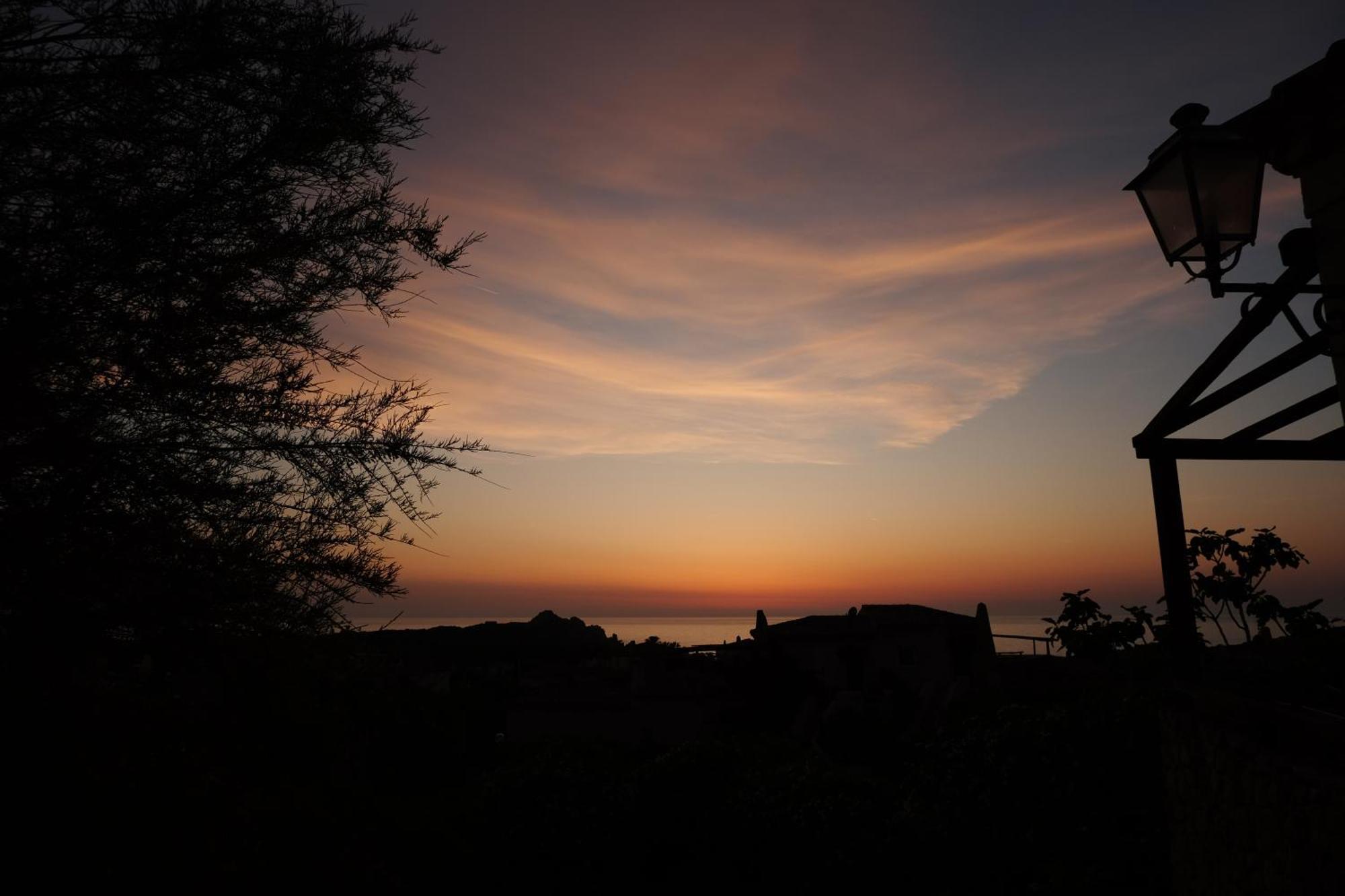 Calarossa Sardinia Apartments Isola Rossa Ngoại thất bức ảnh