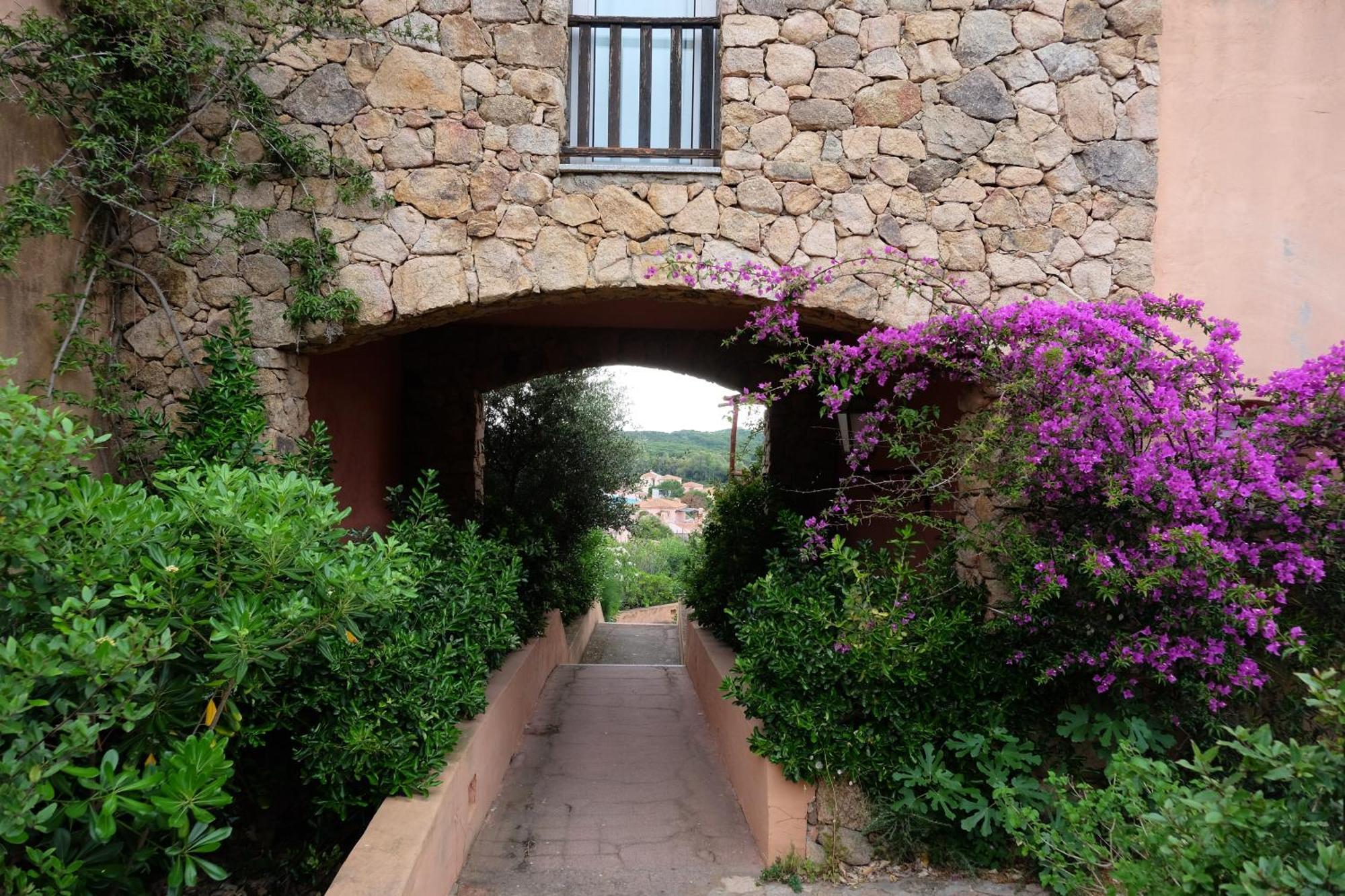 Calarossa Sardinia Apartments Isola Rossa Ngoại thất bức ảnh