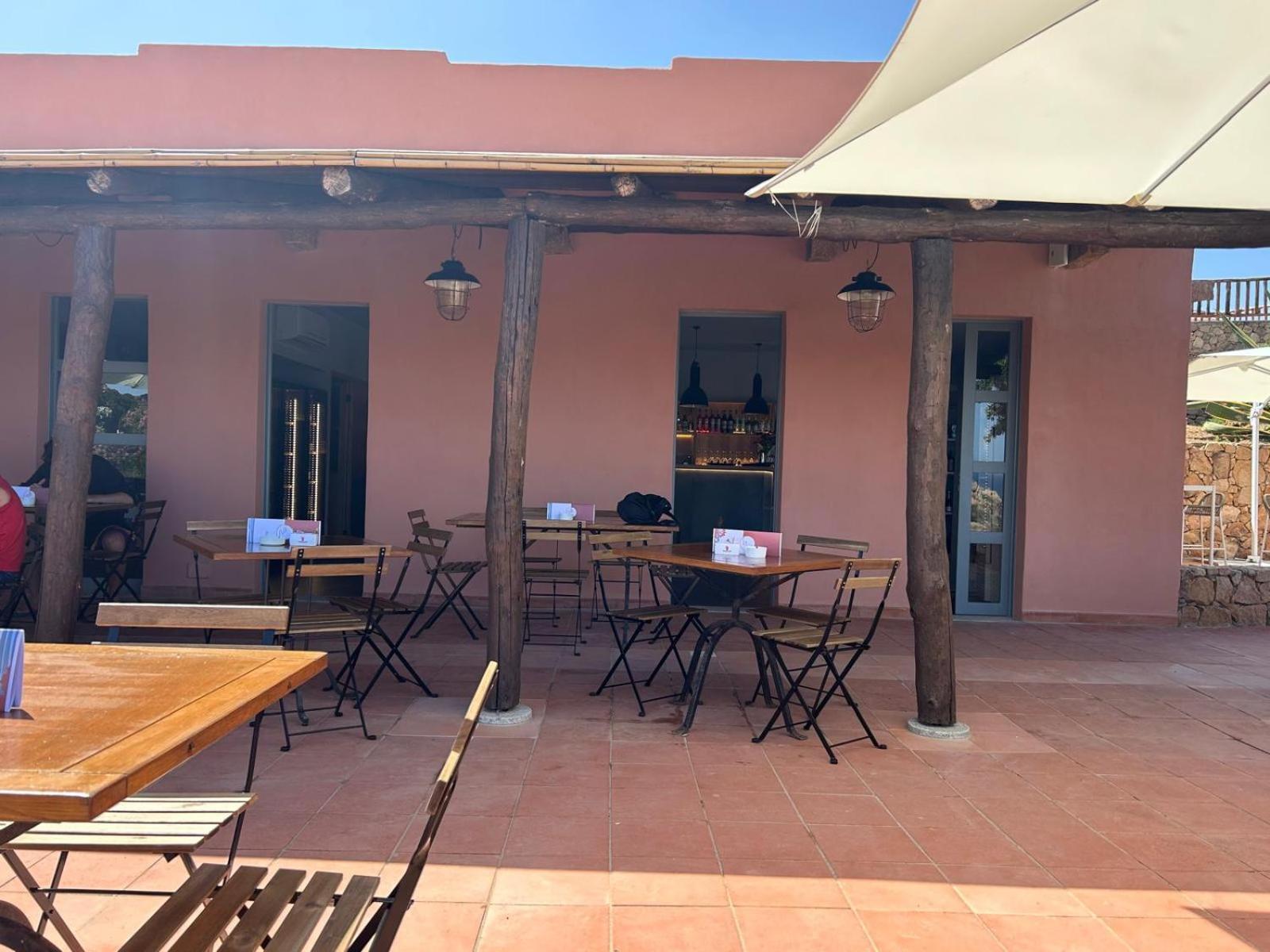 Calarossa Sardinia Apartments Isola Rossa Ngoại thất bức ảnh